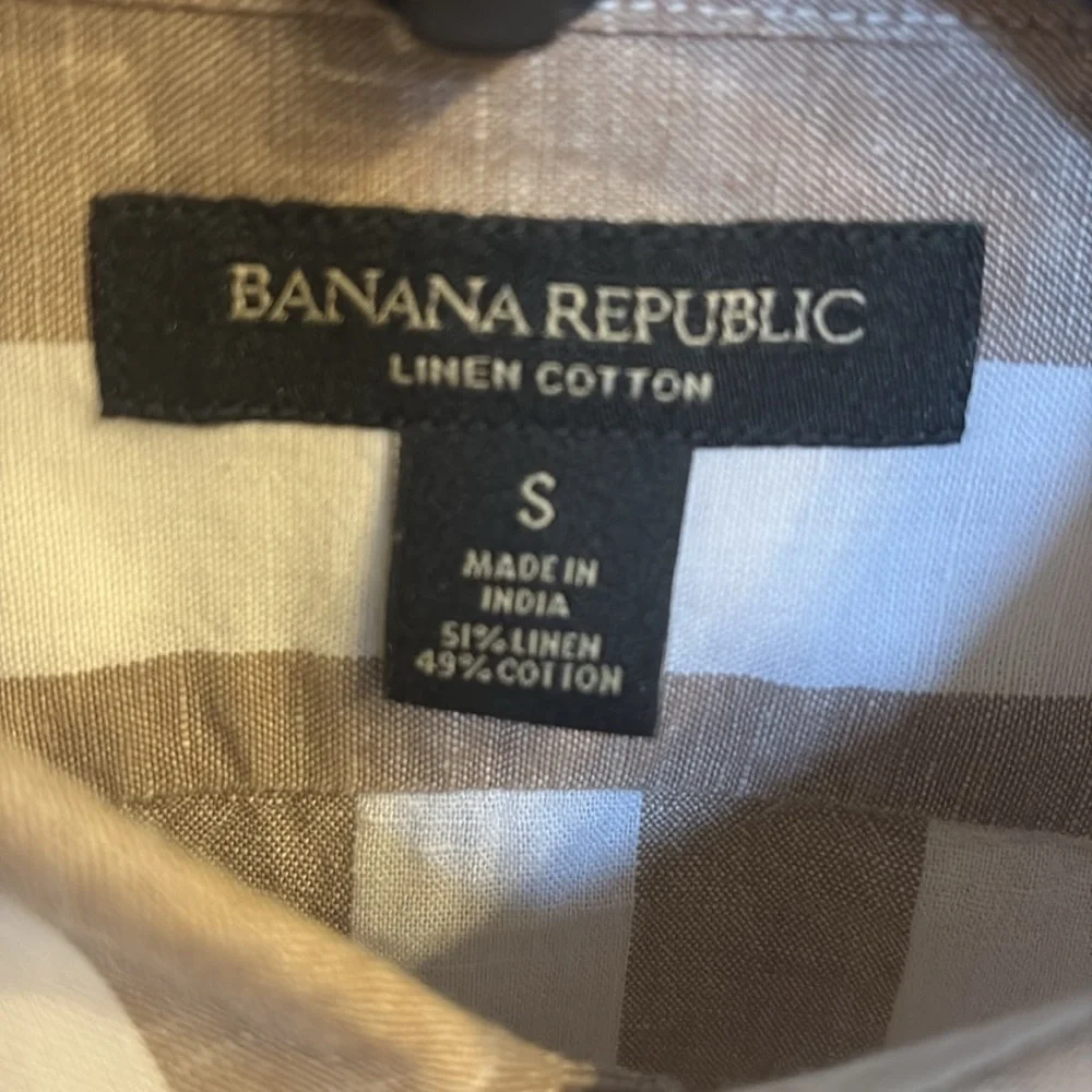 Banana Republic men’s stripe button downn casual camp shirt short sleeve beige S